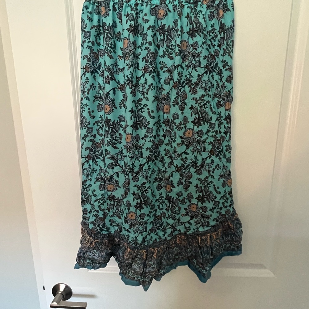 Skirt - Picture 2 of 3